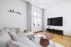 Słowackiego Elegant Apartment by Renters