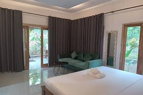 OYO 93748 Tungku Klui Hotel