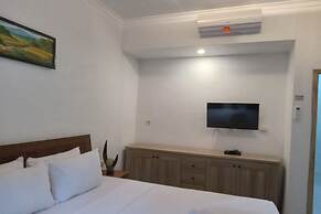 OYO 93748 Tungku Klui Hotel