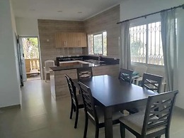 Impeccable 3-bed Villa in Anse Boileau!