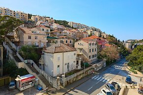 Hedera Estate, Hedera A43