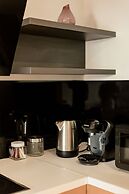 Nest Inn Mirror Apartment