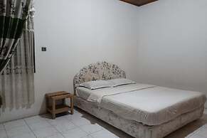 OYO 93706 Penginapan Syariah Hj. Kenan