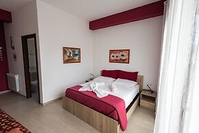 Palermonamour Art Gallery Suite