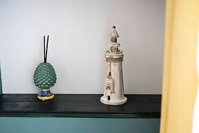 Palermonamour Art Gallery Suite