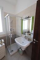 Palermonamour Art Gallery Suite