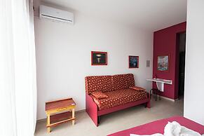 Palermonamour Art Gallery Suite
