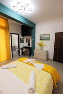 Palermonamour Art Gallery Suite