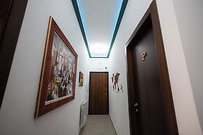 Palermonamour Art Gallery Suite