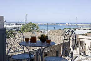 Palermonamour Art Gallery Suite