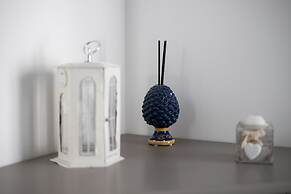 Palermonamour Art Gallery Suite