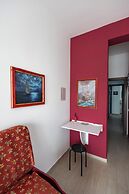 Palermonamour Art Gallery Suite