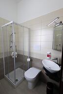 Palermonamour Art Gallery Suite