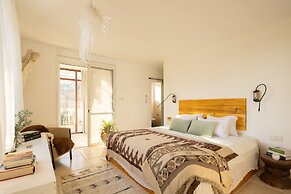 Caesarea Sea-Side Retreat by Sea N' Rent