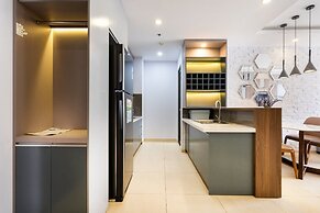 Henry Home - RiverGate Residence