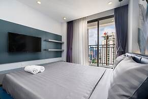 Henry Home - RiverGate Residence