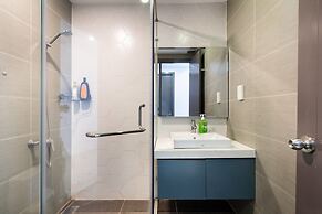 Henry Home - RiverGate Residence