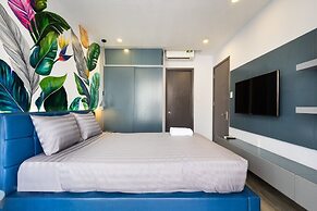 Henry Home - RiverGate Residence