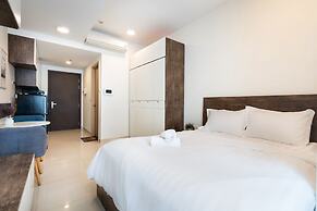 Henry Home - RiverGate Residence