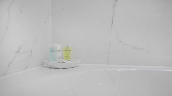 Comfyluxe 2bed 2bath,central,sleeps7,arcademachine