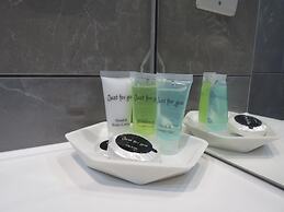 Comfyluxe 2bed 2bath,central,sleeps7,arcademachine