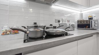 Comfyluxe 2bed 2bath,central,sleeps7,arcademachine