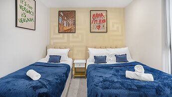 Comfyluxe 2bed 2bath,central,sleeps7,arcademachine