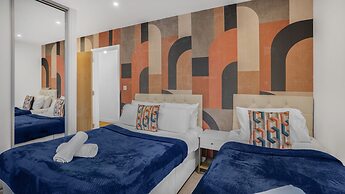 Comfyluxe 2bed 2bath,central,sleeps7,arcademachine