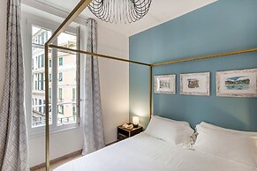 Art and Comfort Near Lomellini Street by Wonderful Italy