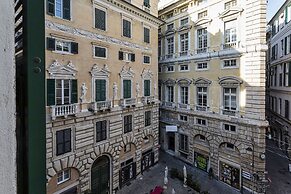 Art and Comfort Near Lomellini Street by Wonderful Italy