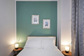 Art and Comfort Near Lomellini Street by Wonderful Italy