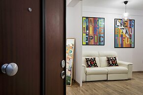 Art and Comfort Near Lomellini Street by Wonderful Italy