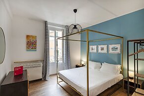 Art and Comfort Near Lomellini Street by Wonderful Italy