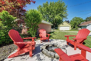 Ludington Home w/ 6 Bicycles < 1 Mi to Beach!