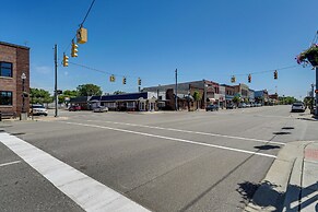 Ludington Home w/ 6 Bicycles < 1 Mi to Beach!