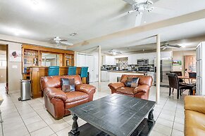 Pet-friendly Lilburn Duplex w/ Patio & Grills!