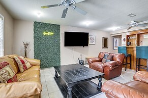 Pet-friendly Lilburn Duplex w/ Patio & Grills!