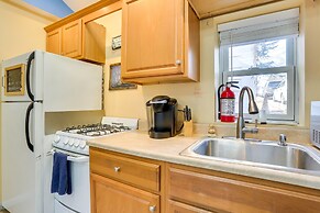 Greenwood Lake Cottage w/ Shared Dock & Hot Tub!