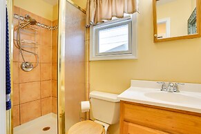 Greenwood Lake Cottage w/ Shared Dock & Hot Tub!