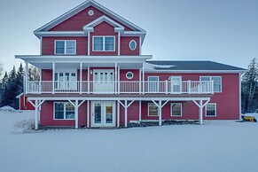 Spacious Eagle Lake Home w/ Fireplace & Deck