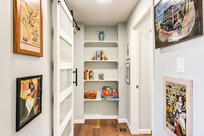 Hot Tub & Yard: Jimmy Buffet-themed Galveston Home