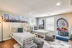 Hot Tub & Yard: Jimmy Buffet-themed Galveston Home