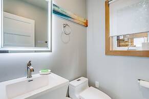 Seattle Sanctuary w/ Sweeping Views, Walk to Beach