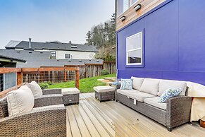 Seattle Sanctuary w/ Sweeping Views, Walk to Beach
