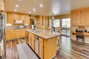 Cabin w/ Hot Tub - 4 Mi to Calaveras Big Trees!