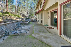 Cabin w/ Hot Tub - 4 Mi to Calaveras Big Trees!