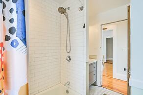 Bright & Pet-friendly Home: 2 Mi to Harvard Square