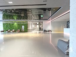 Luxury 1B With Balcony in Blue Wave Tower Dubai