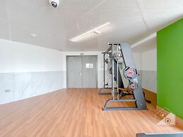 Luxury 1B With Balcony in Blue Wave Tower Dubai