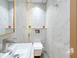 Luxury 1B With Balcony in Blue Wave Tower Dubai